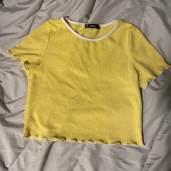 Crop top - Picture 1 of 1